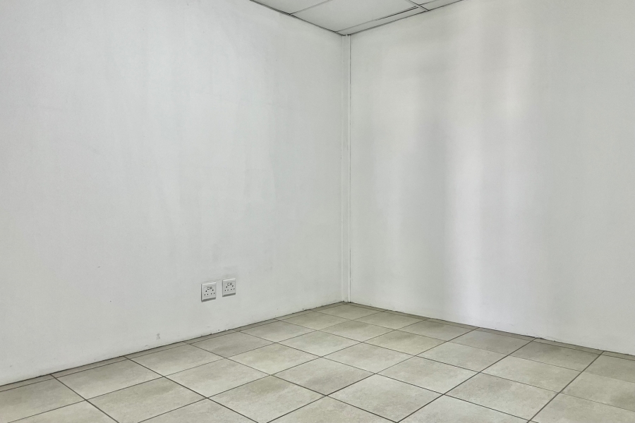  Bedroom Property for Sale in Tamsui Industria Western Cape